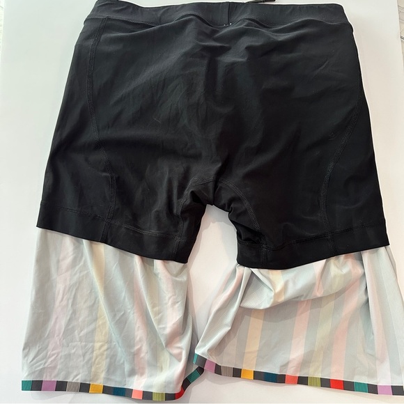 Lululemon Multicolor Stripe Hybrid Shorts Size 40 - Picture 16 of 16